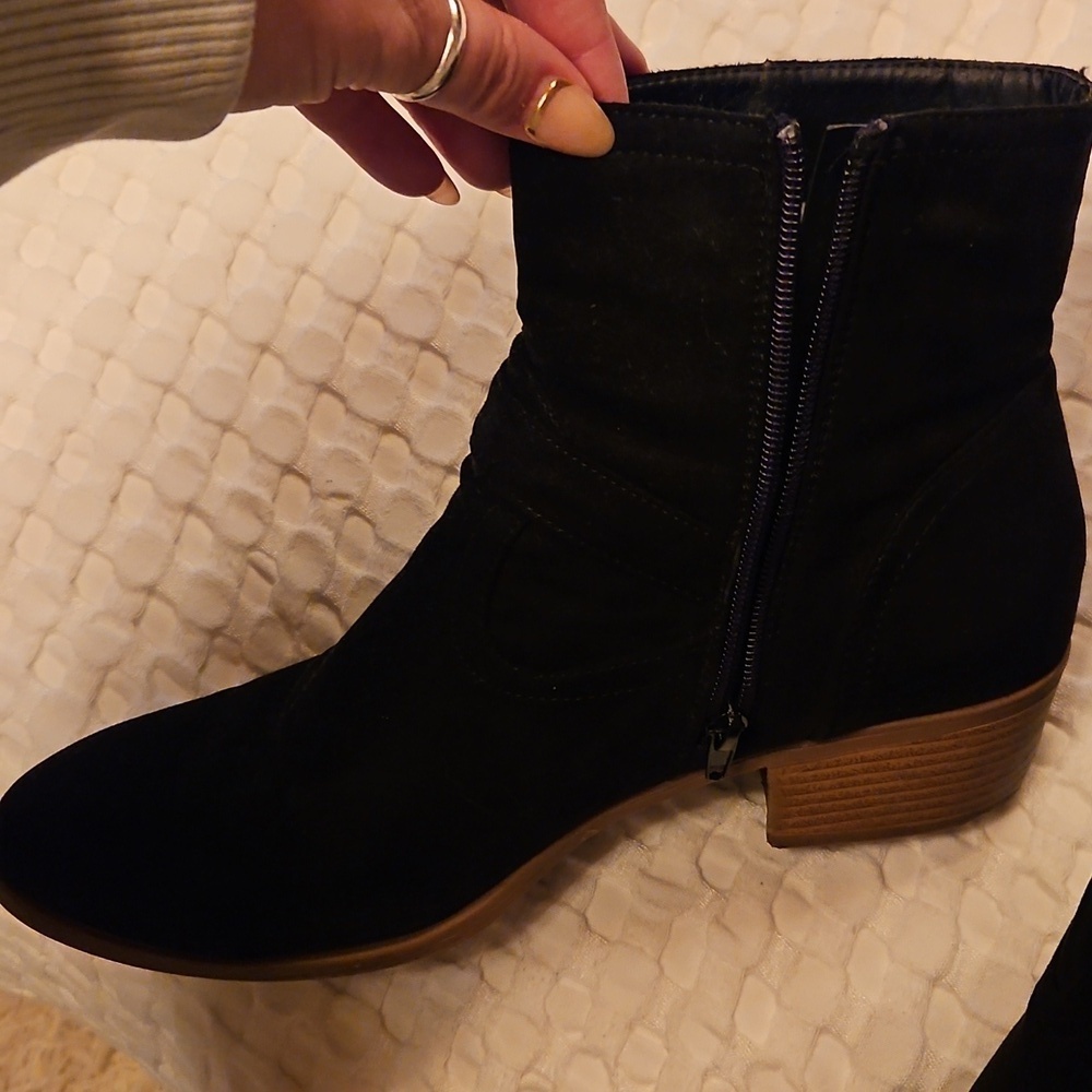 Elegant Black Ankle Boots with Buckle Accent - Picture 5 of 5